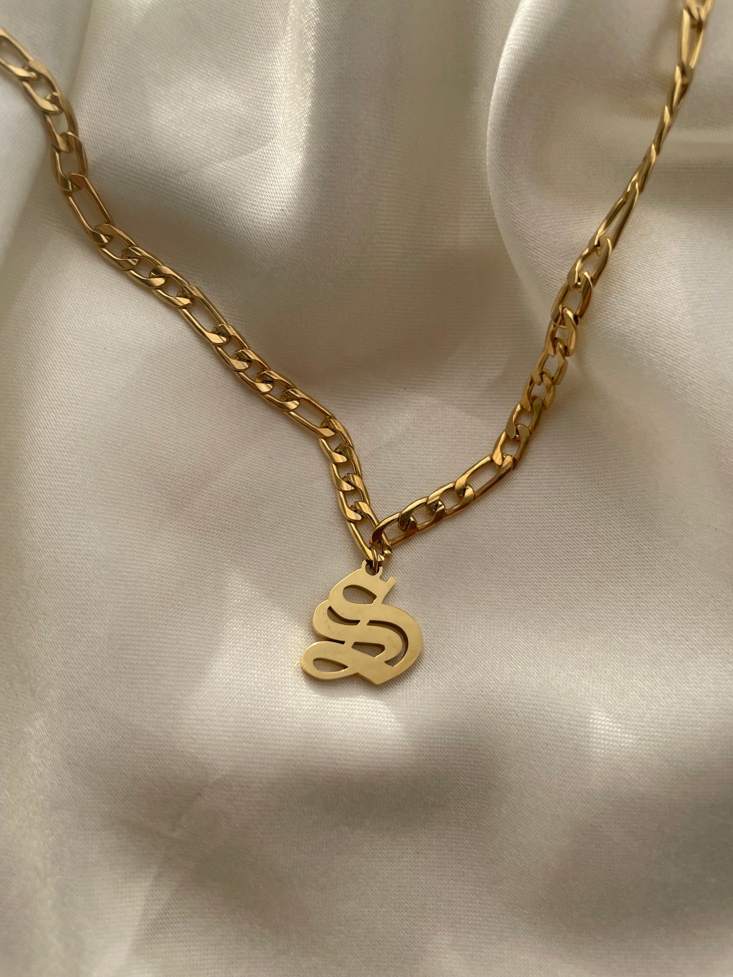 Vintage OE English Necklace