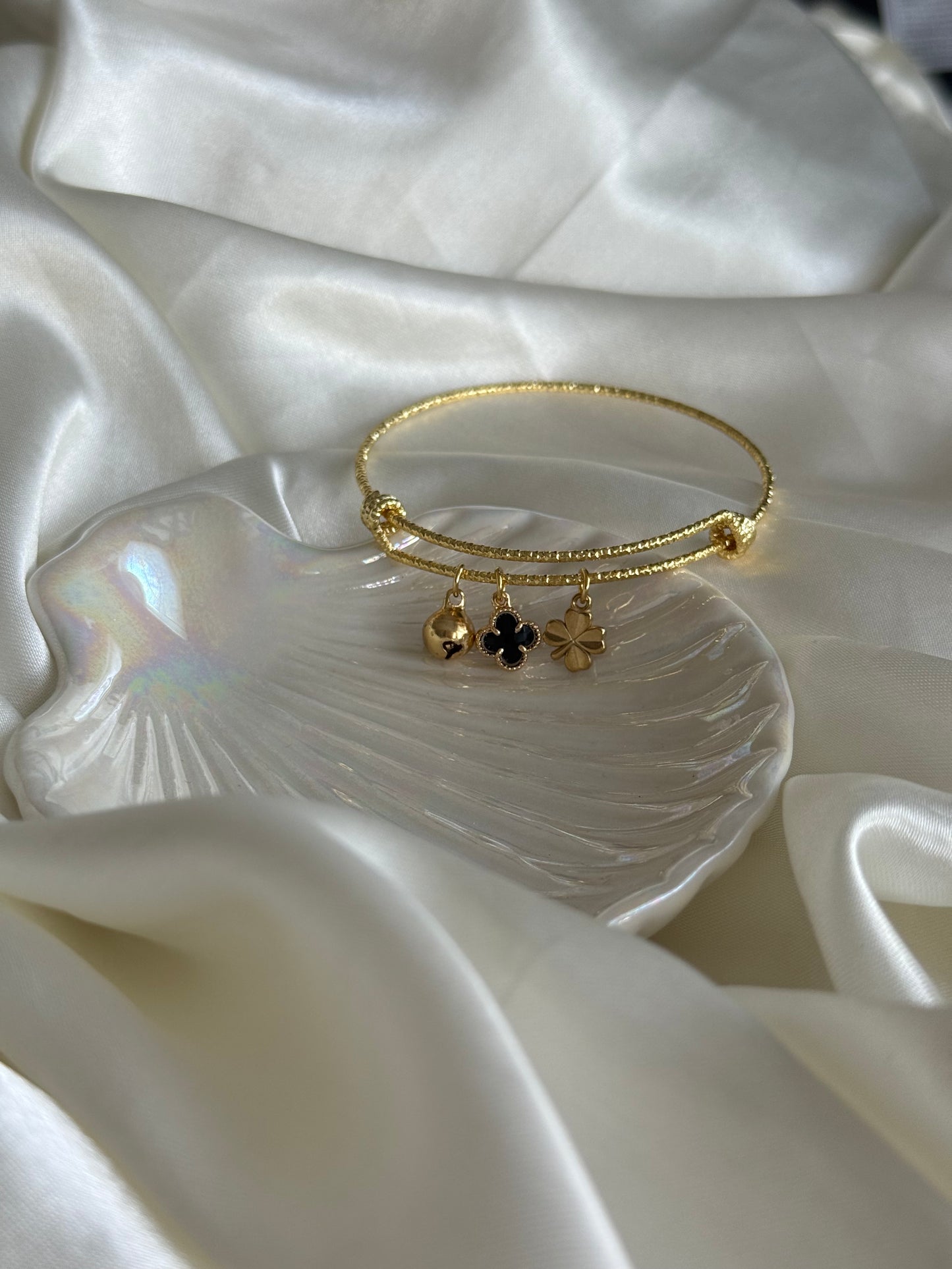 Aria Bracelet ~ Divine Clovers