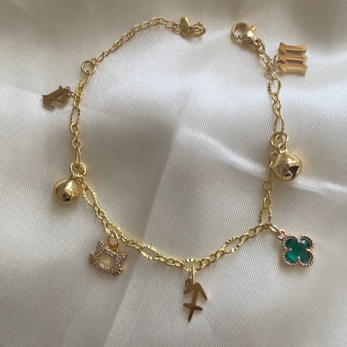 Create Your Own Charm Bell Bracelet (Chain)