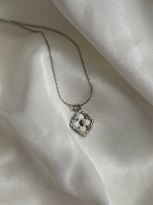Flora Necklace (Silver)