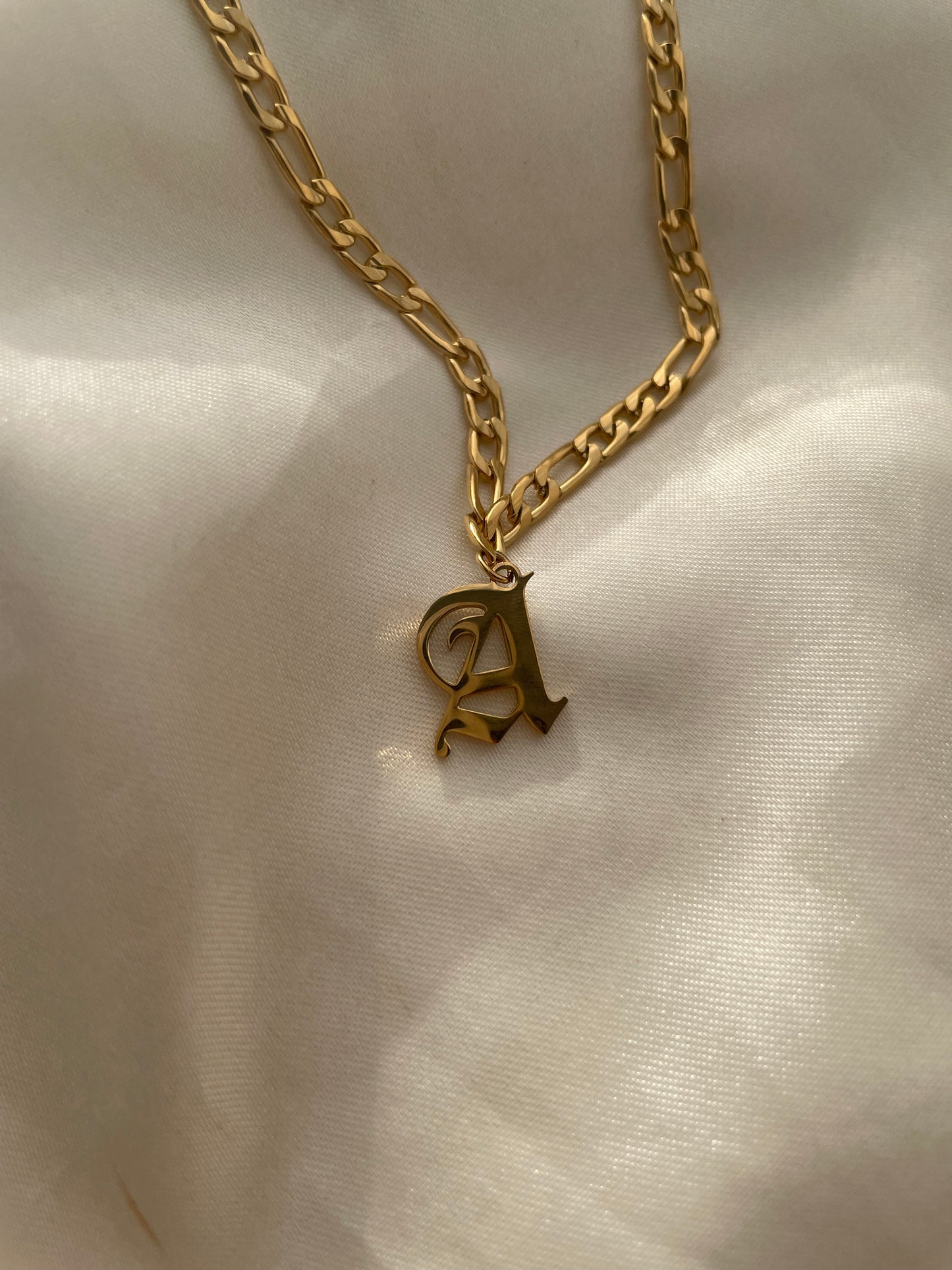 Vintage OE English Necklace