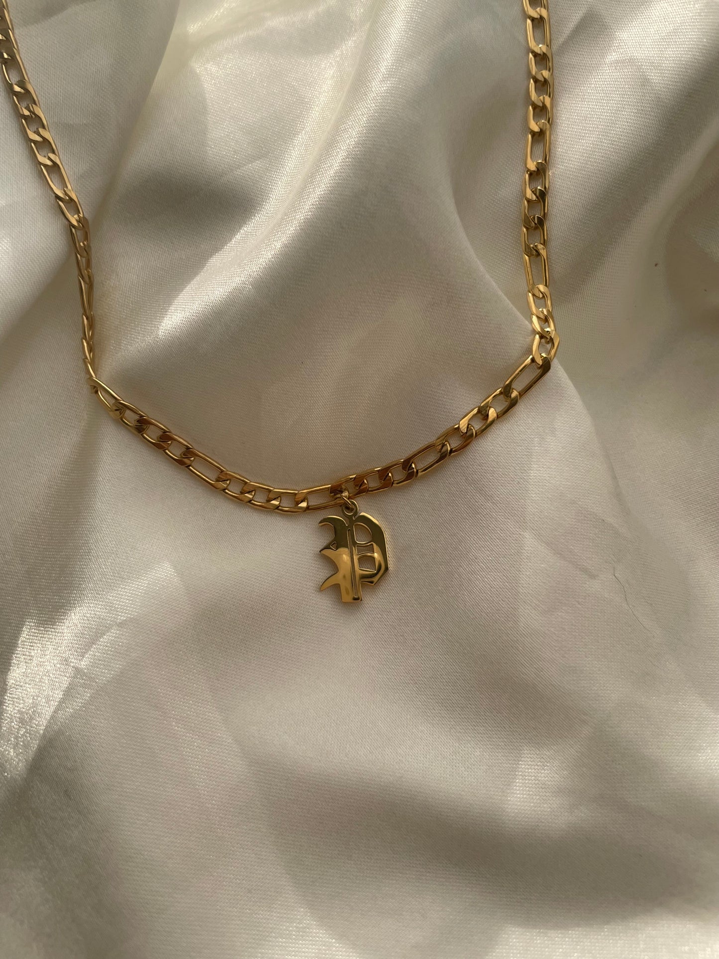 Vintage OE English Necklace