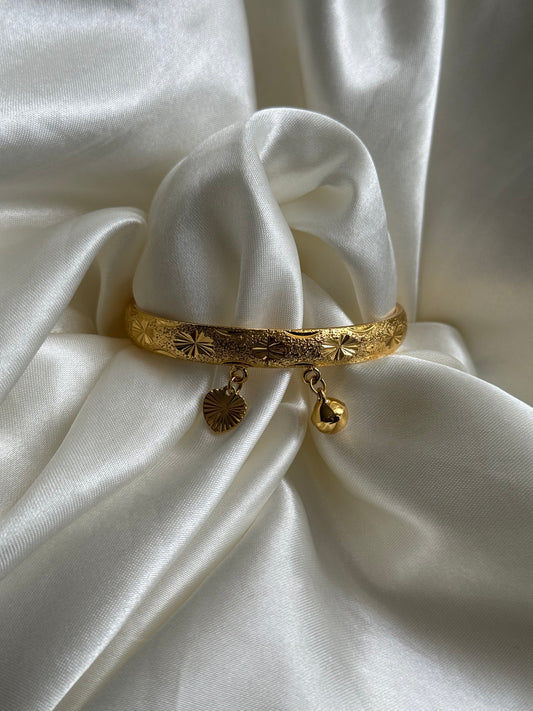 The Amara Bangle