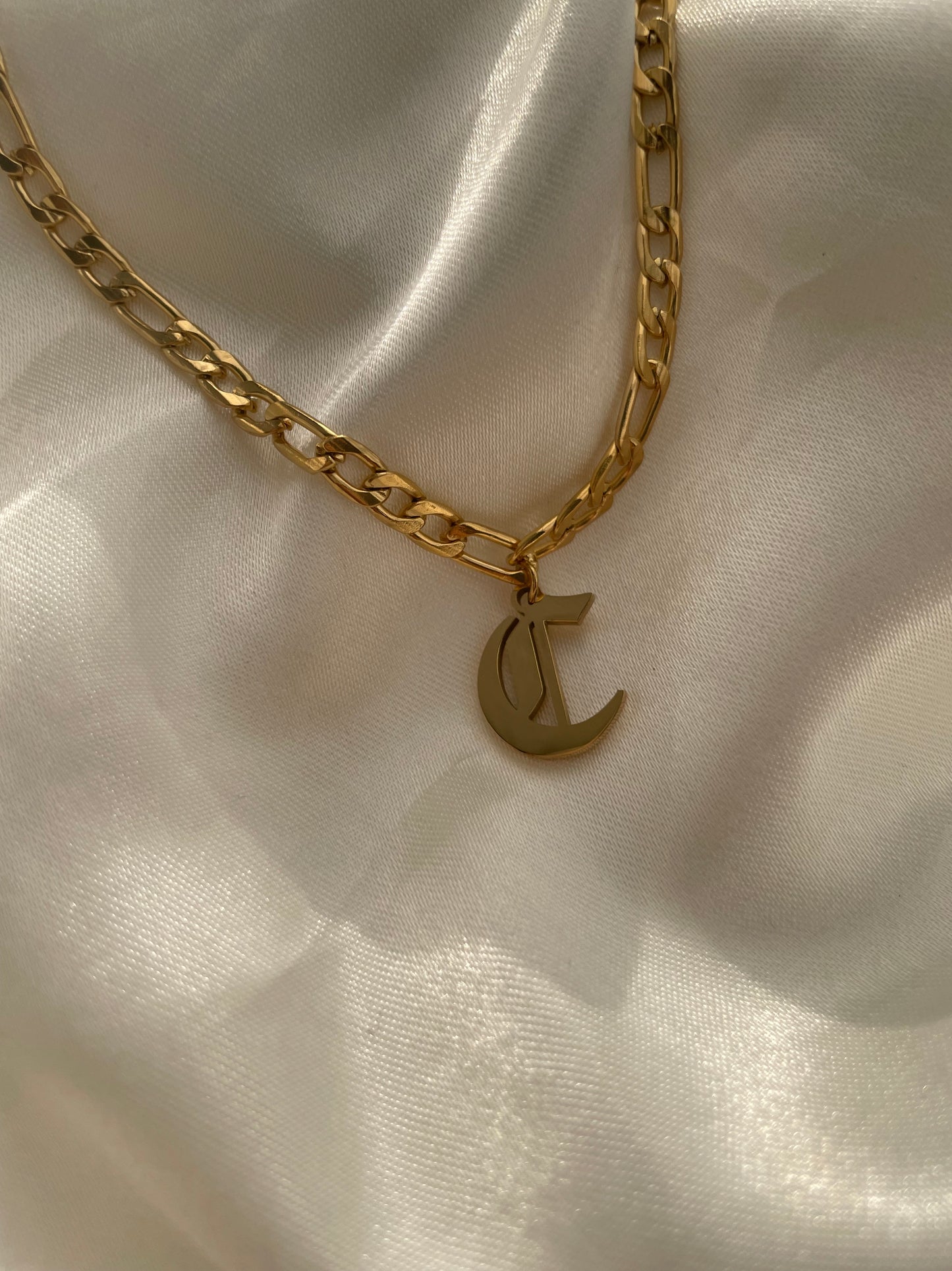 Vintage OE English Necklace