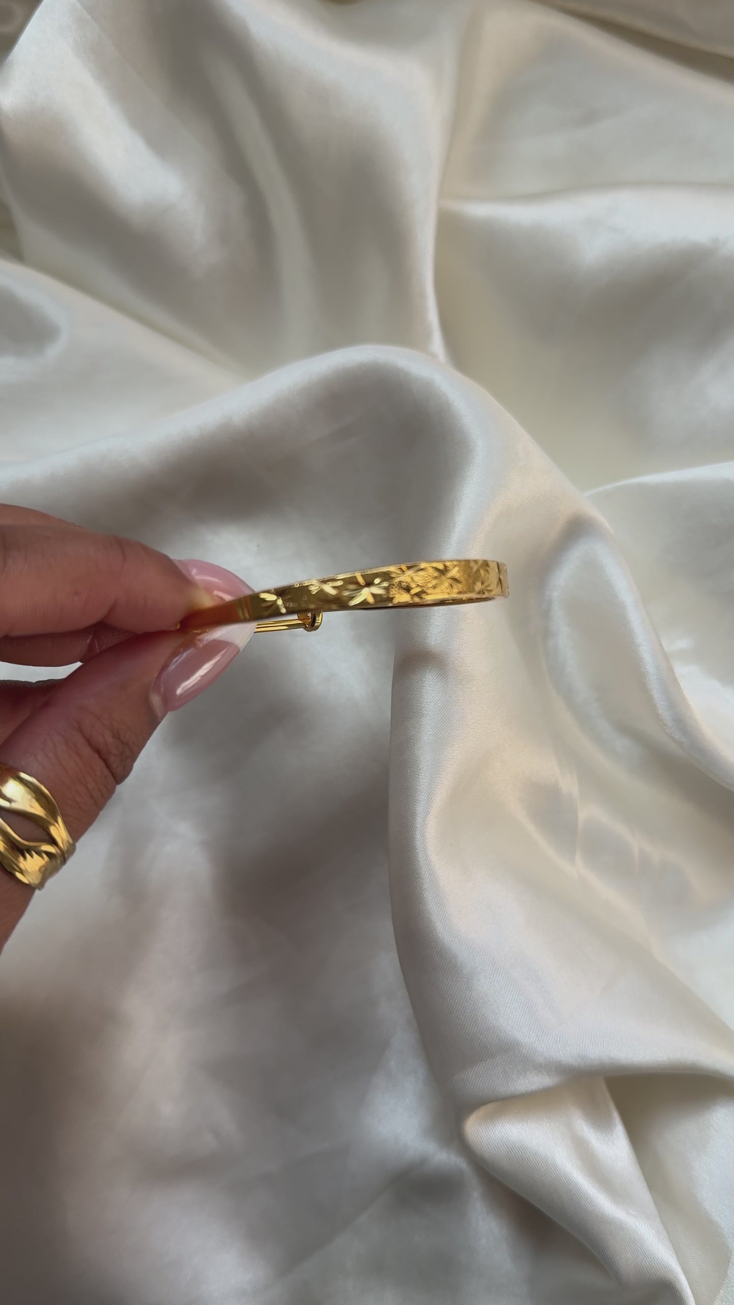 Thiya Bangle (XS)